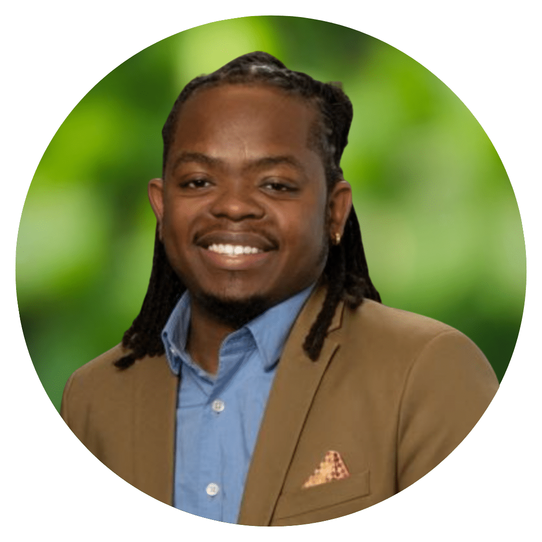Headshot of Derrick